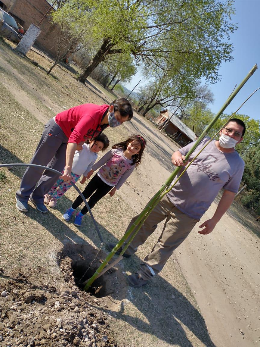 51f6dde7-ba23-46cb-bbb2-c55231e7a818