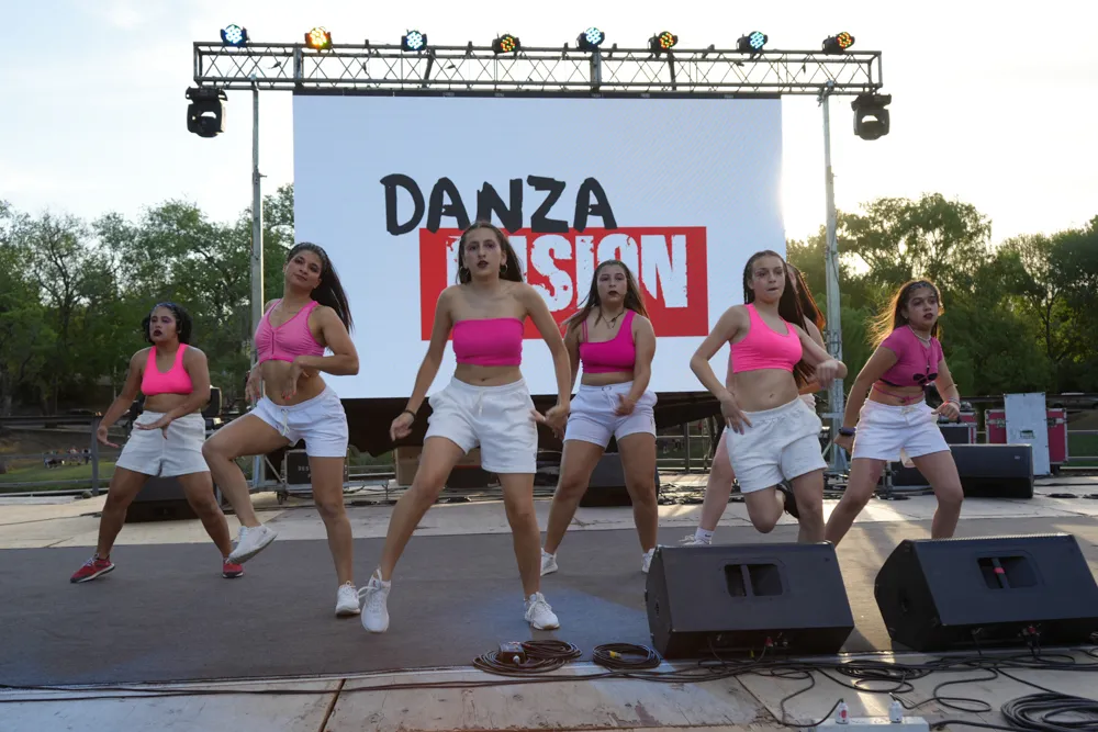 392944749_724539136380284_4912389781068218884_n