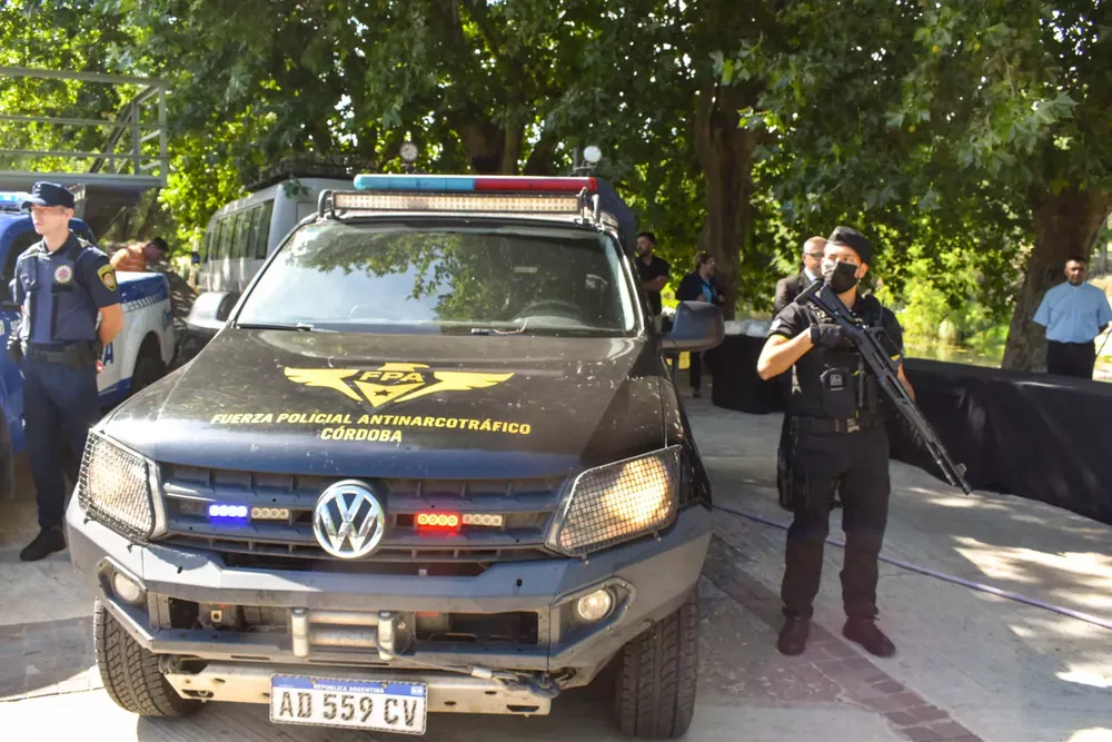 320597169_941062033940545_135869216856674246_n