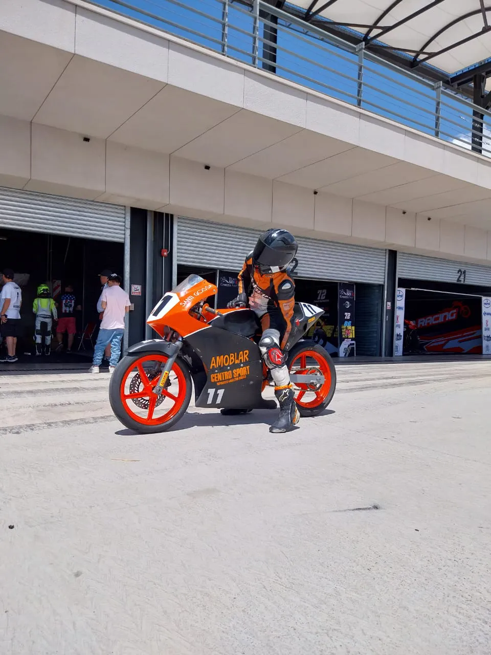 4caff241-a074-4787-bb7c-4e98bb7afe54