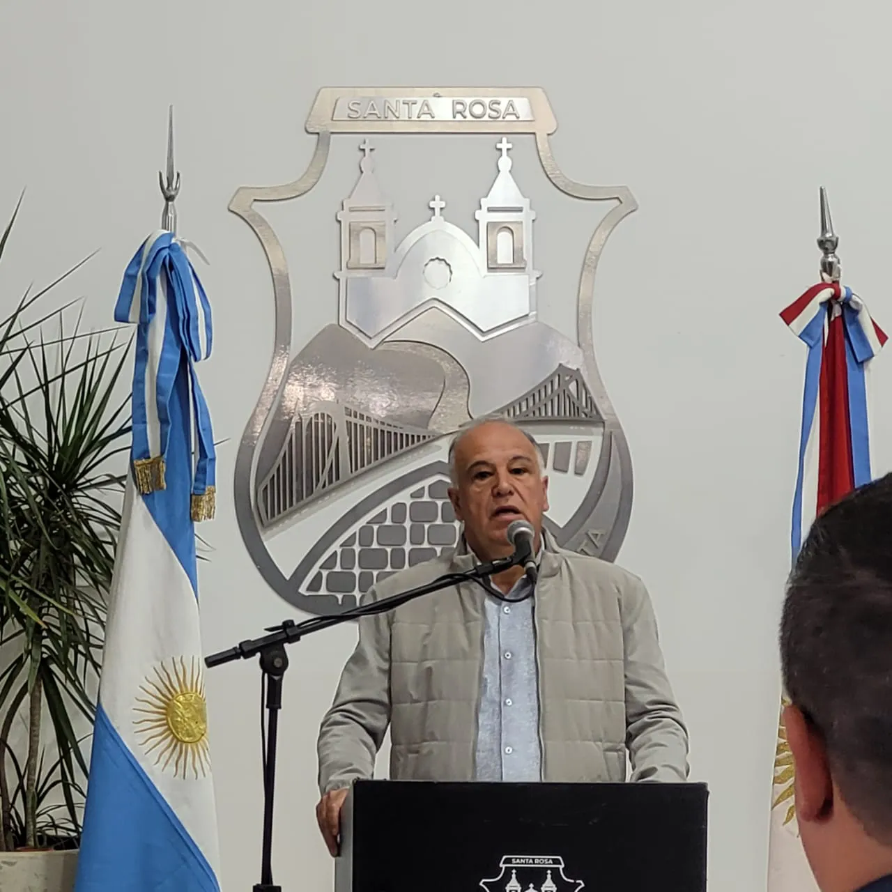 WhatsApp Image 2023-12-06 at 12.18.56