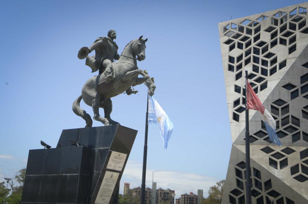 Centro-Cívico_Gral-Bustos_1