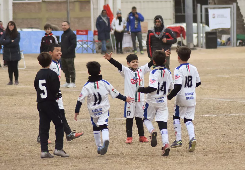 289826995_402618225239045_5361277744199319928_n