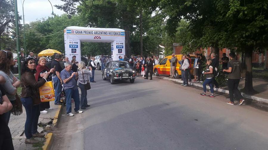 22853073_779844945557454_1775842464273090439_n