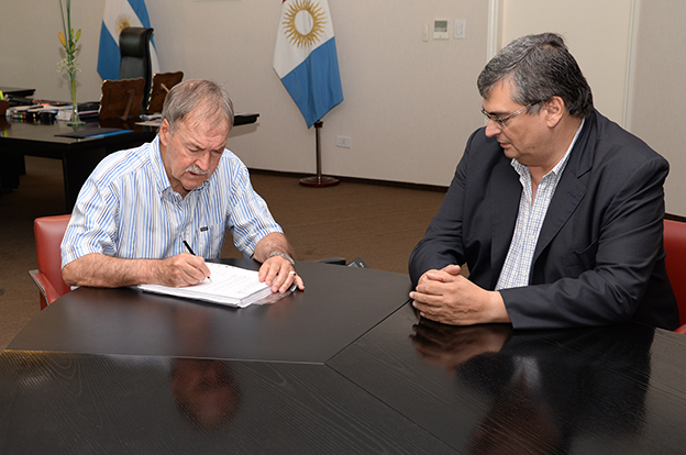 DSC_9294-DESPACHO-DEL-GOBERNADOR-copia