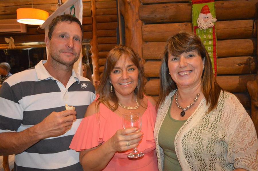 26166929_10209928904530539_241385815968059566_n