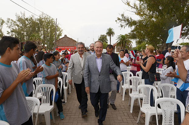 DSC6766-El-Gobernador-Schiaretti-dio-inicio-al-Ciclo-Lectivo-2018-copia