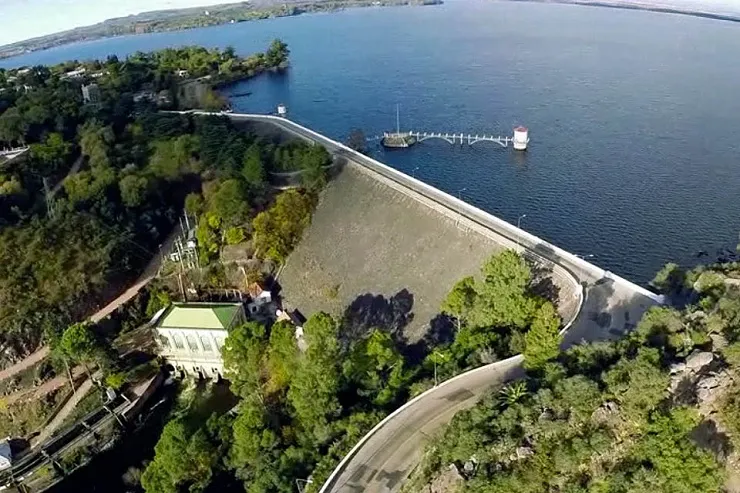 dique-embalse